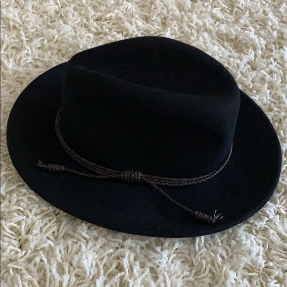 Accessories - Womens Black Felt Brimmed Hat